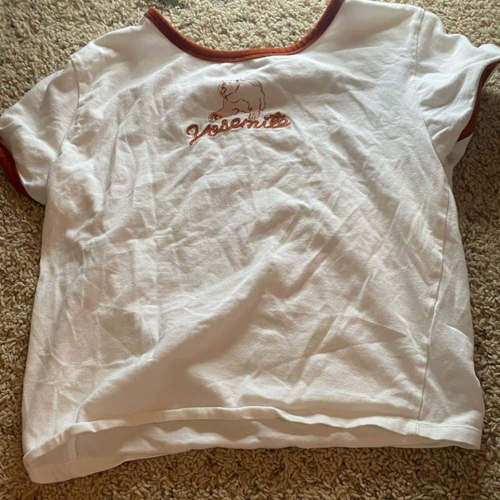 Bear cropped tshirt